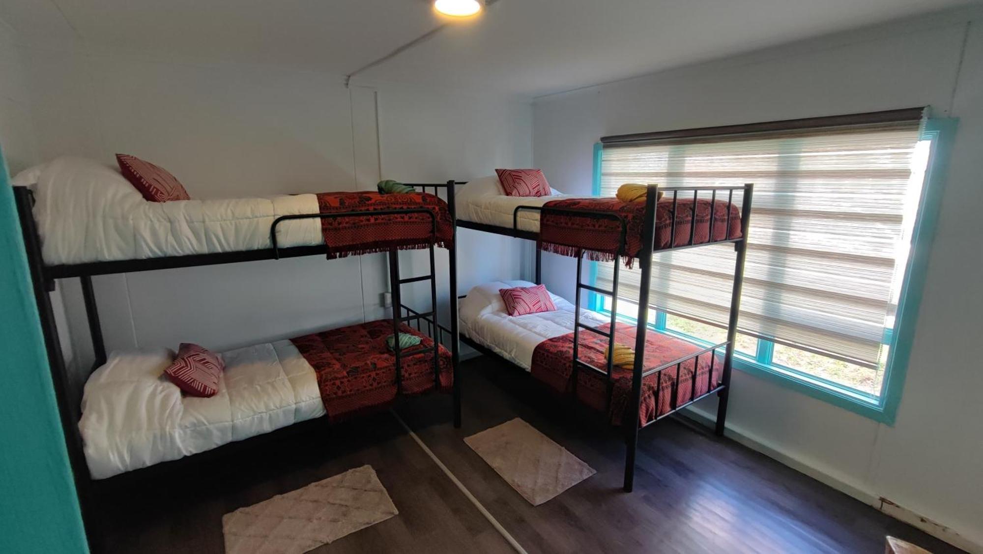Hostel Kuntur Пуерто-Наталес Екстер'єр фото