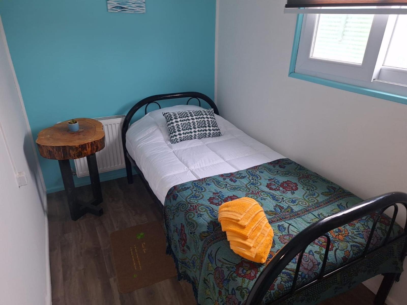 Hostel Kuntur Пуерто-Наталес Екстер'єр фото